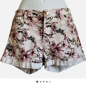 H&M White High Rise Purple Butterfly Floral Cuffed Summer Jean Shorts. Size 8